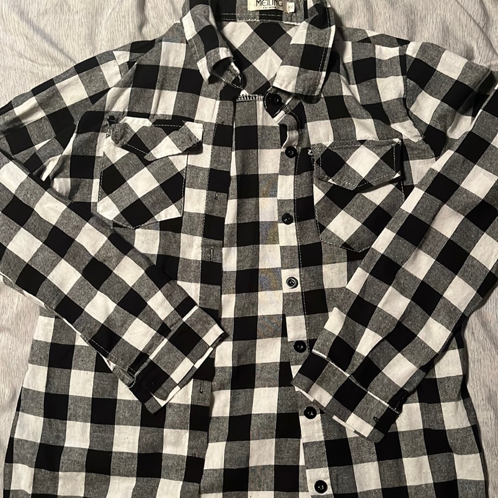 Light weight plaid shirt
